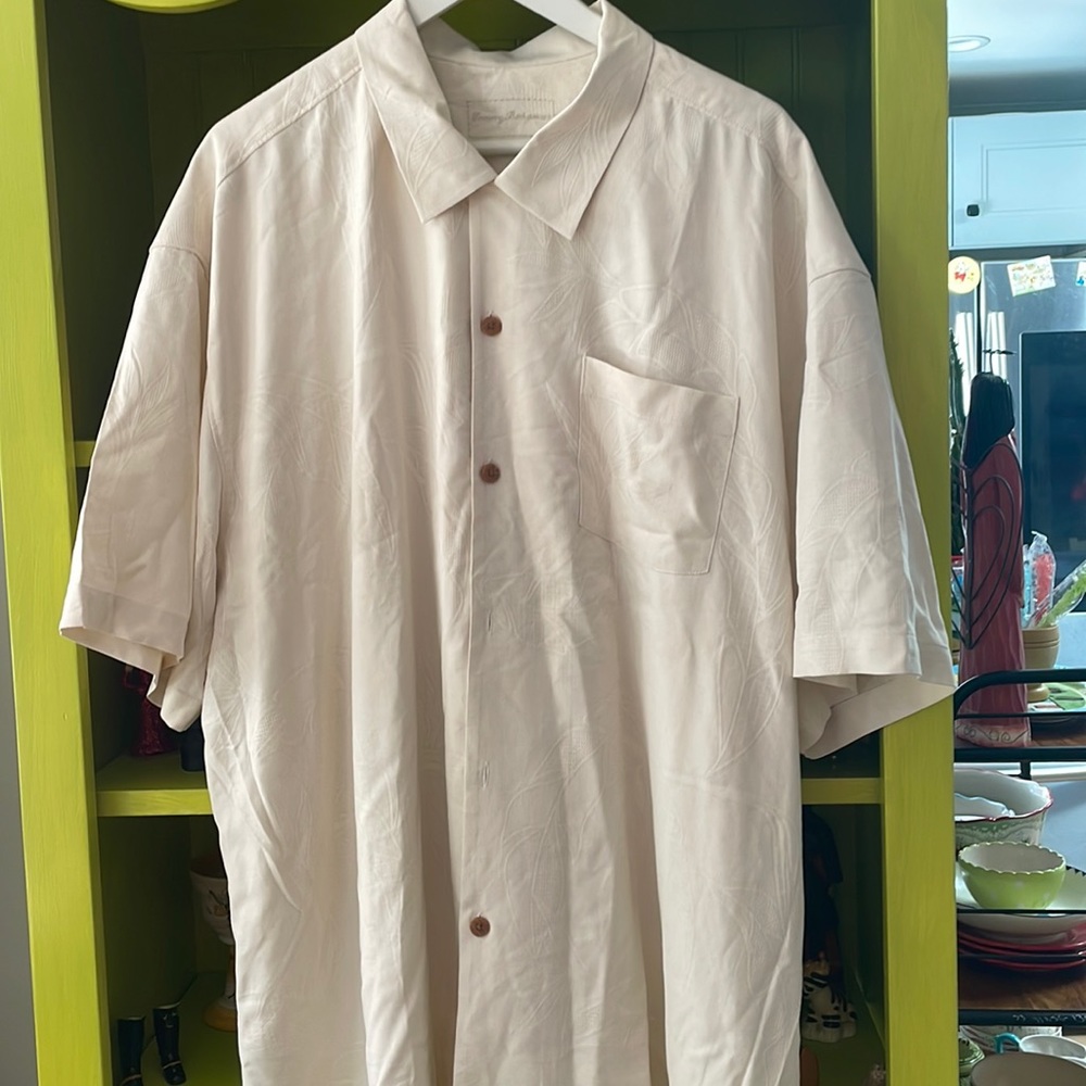 Men’s Tommy Bahama shirt